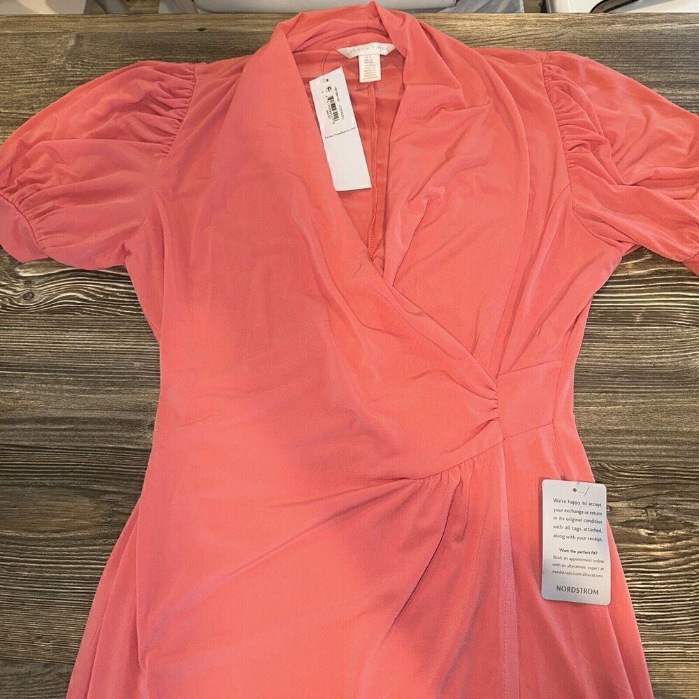 London Times Fit Flare Dress Size 6. Coraldu In Color. Short Sleeve. NWT. 6